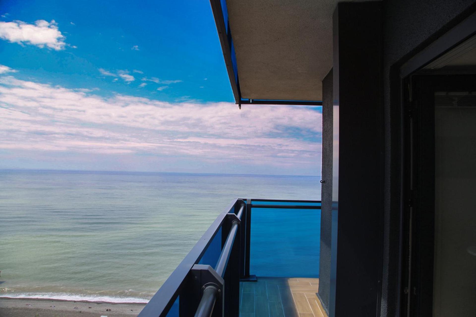 Luxury Beach Front Hotel Batumi Exteriér fotografie