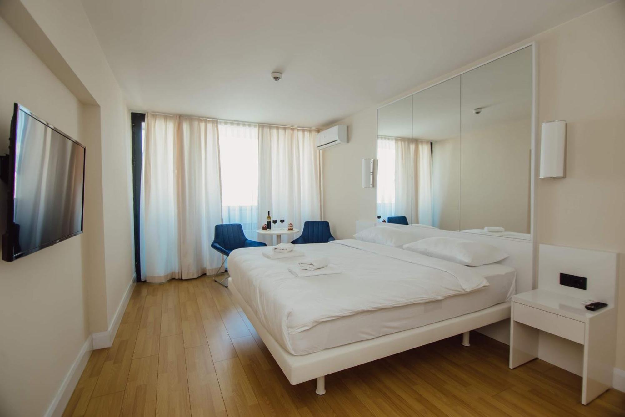 Luxury Beach Front Hotel Batumi Exteriér fotografie
